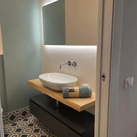 Teodora Blue رافيننا