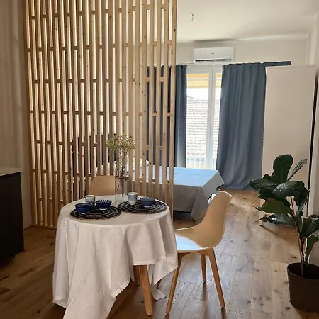 Teodora Blue * رافيننا